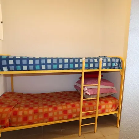 Climatise Avec Cabine, Terrasse Et Parking A Proximite De La - Fr-1-307-263