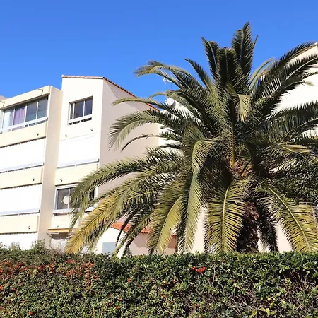 Climatise Avec Cabine, Terrasse Et Parking A Proximite De La - Fr-1-307-263 Le Grau-du-Roi